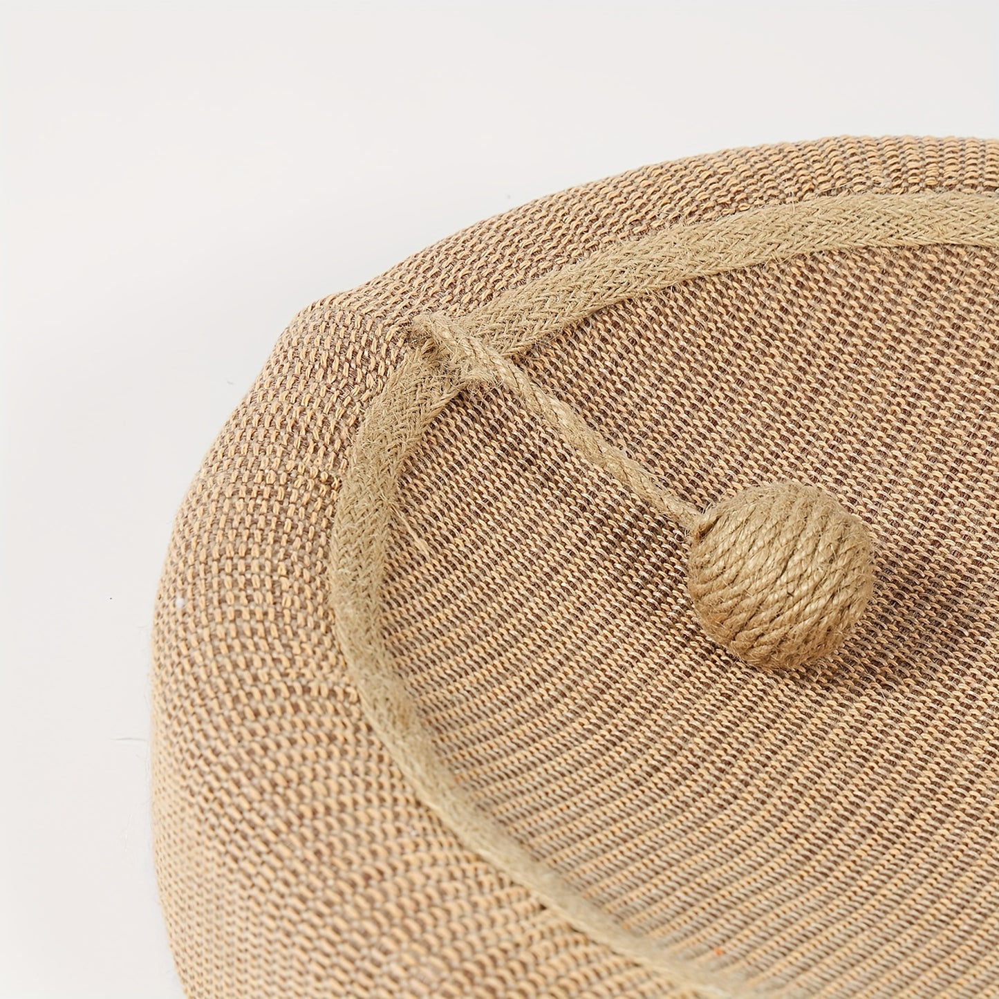 Sisal Cat Scratch with Integrated Litter Box